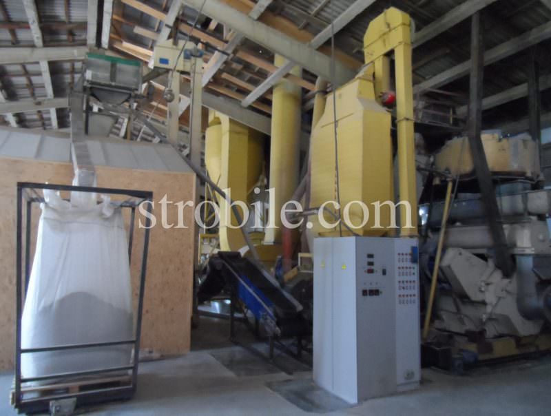 Modern pellet production line with German granulator Münch, Italian pellet matrices, several additional sifters for the ready product and separate closed room for Italian packaging equipment